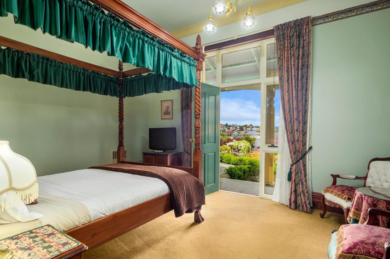 Bed & Breakfast Orana House 4*