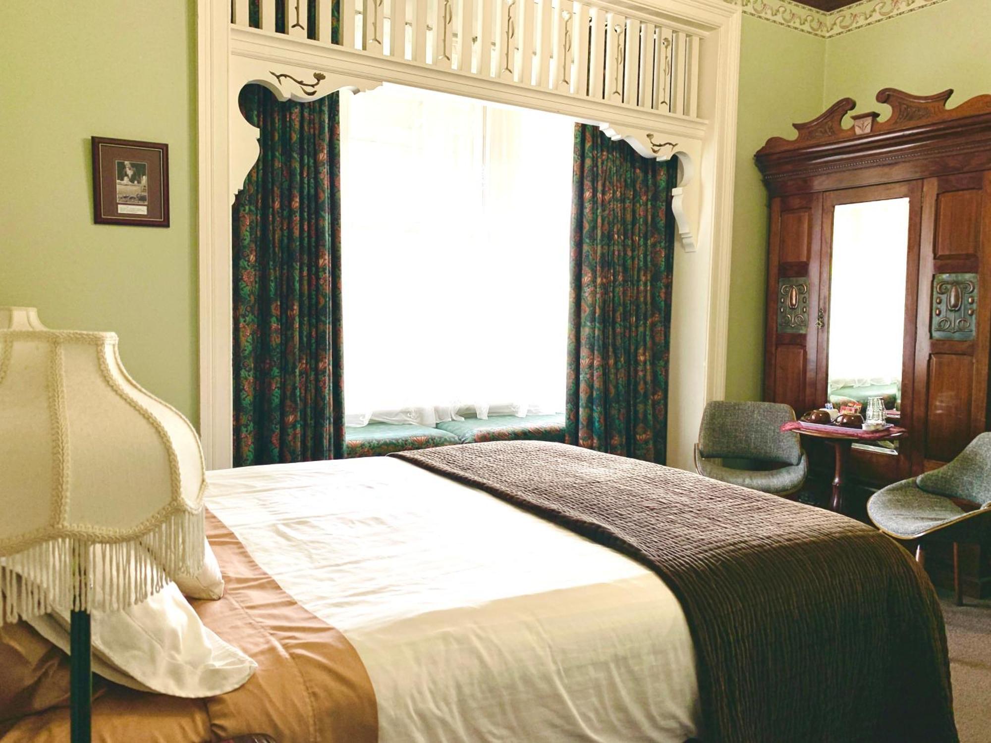 Bed & Breakfast Orana House 4*