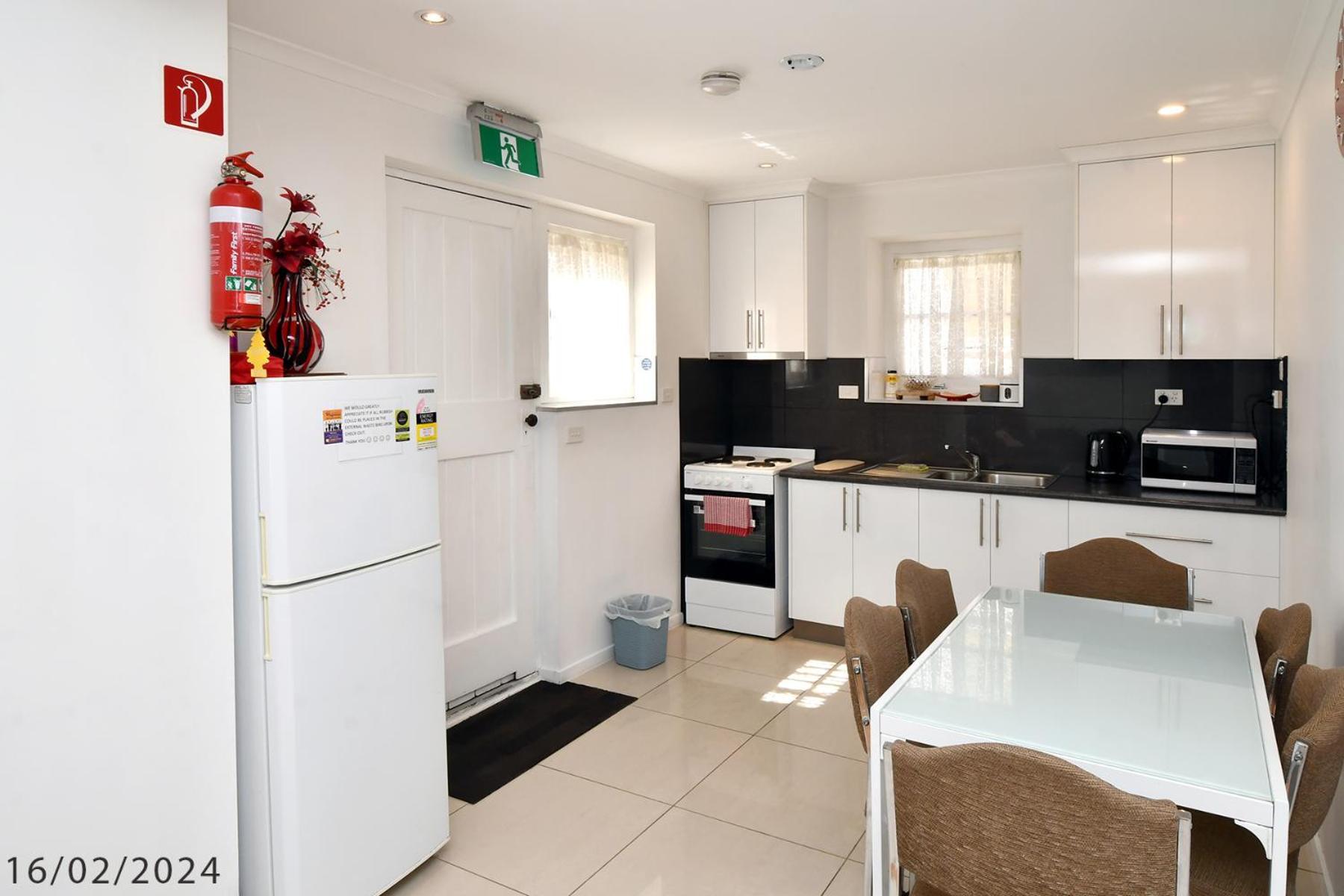 3 Bedroom 2 Bathroom Heathfield Avenue Salamanca 50m