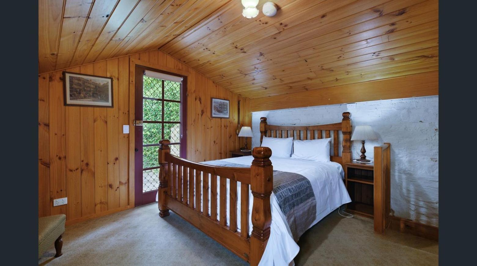 The On Elizabeth Bed & Breakfast 4*