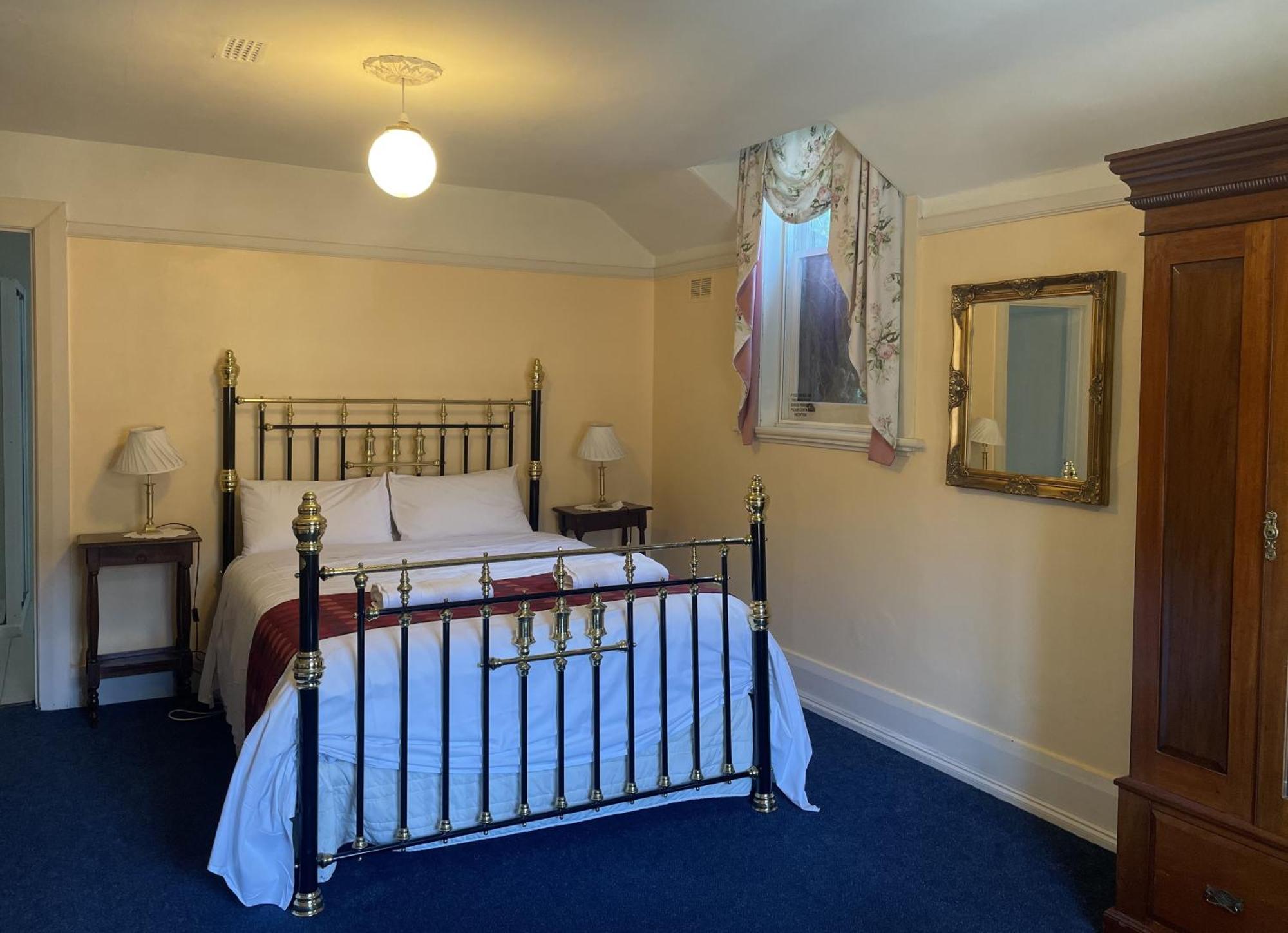 The On Elizabeth Bed & Breakfast 4*
