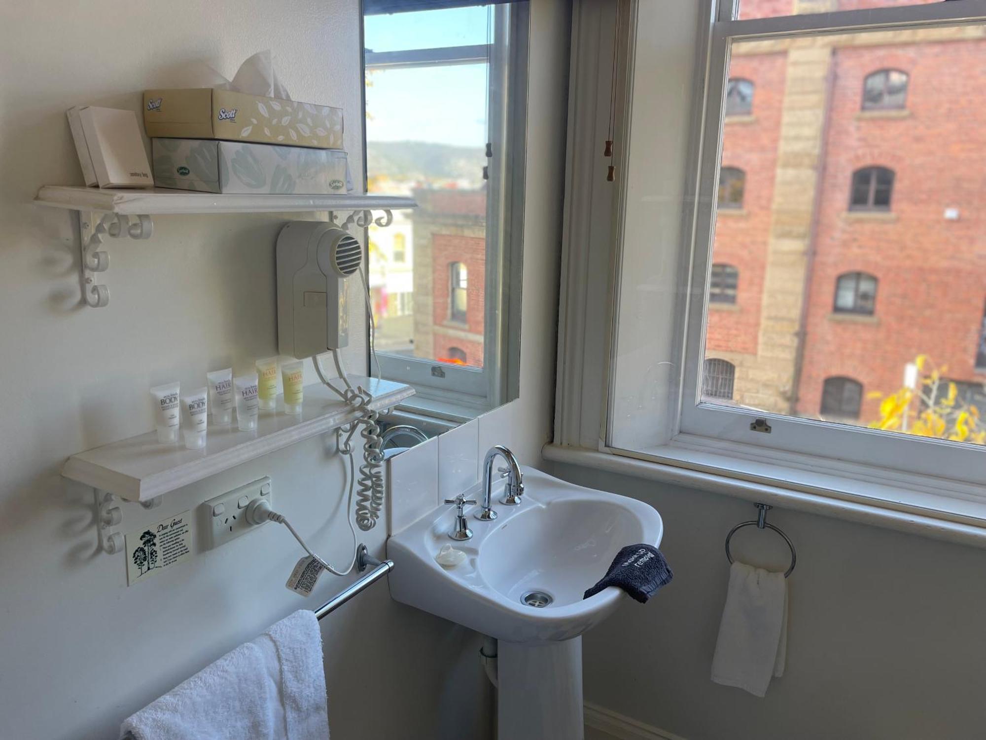 The On Elizabeth Bed & Breakfast 4*