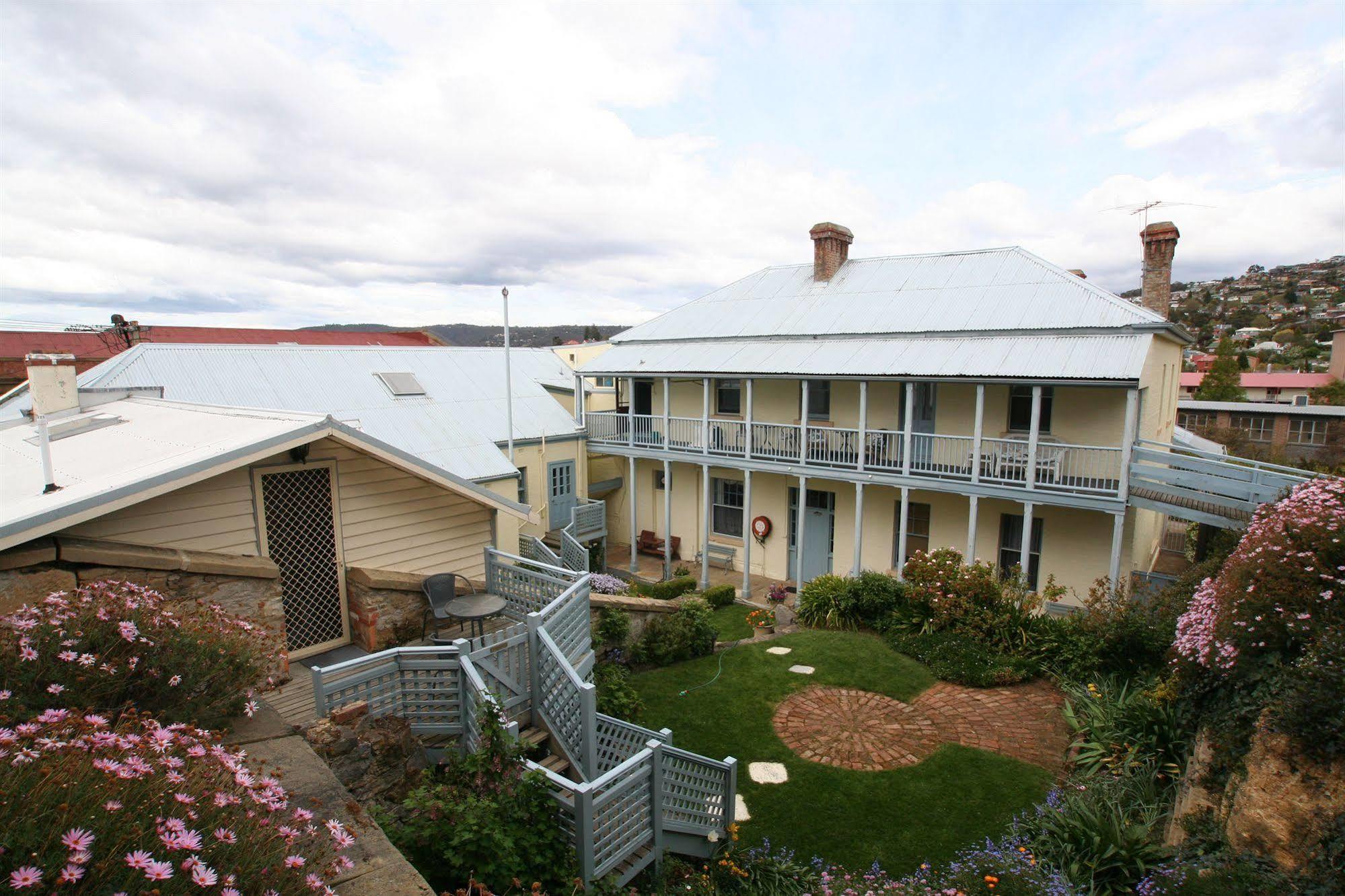 Bed & Breakfast The On Elizabeth 4*