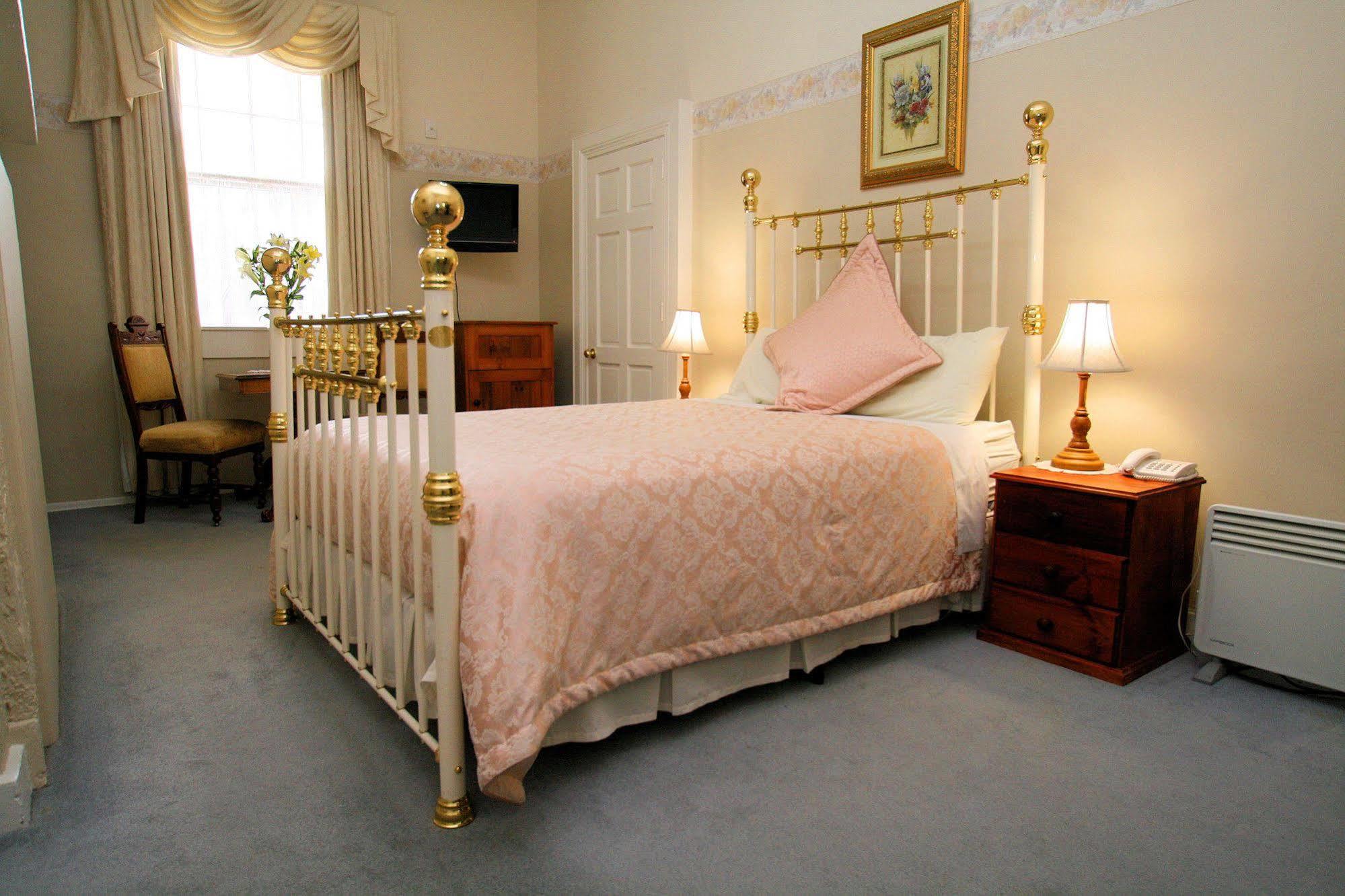 Bed & Breakfast The On Elizabeth 4*