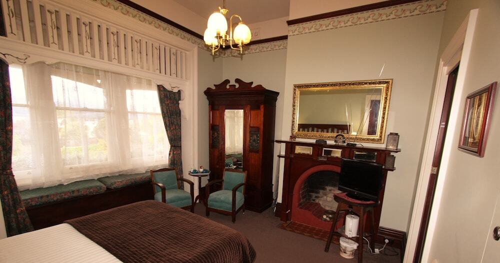 Orana House Bed & Breakfast 4*