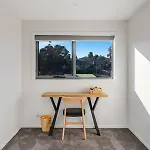 Modern Townhouse In The Bay 500M To Beach