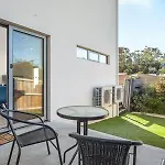 Modern Townhouse In The Bay 500M To Beach