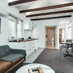 Maylands Lodge