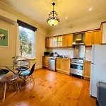 Hobart Heritage House Near City