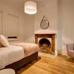White Room Apartments
