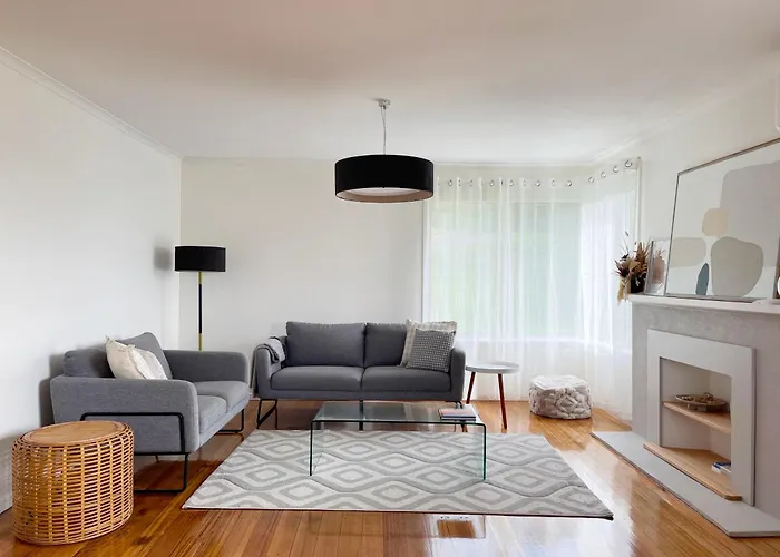 Quarry House - Bright And Renovated!