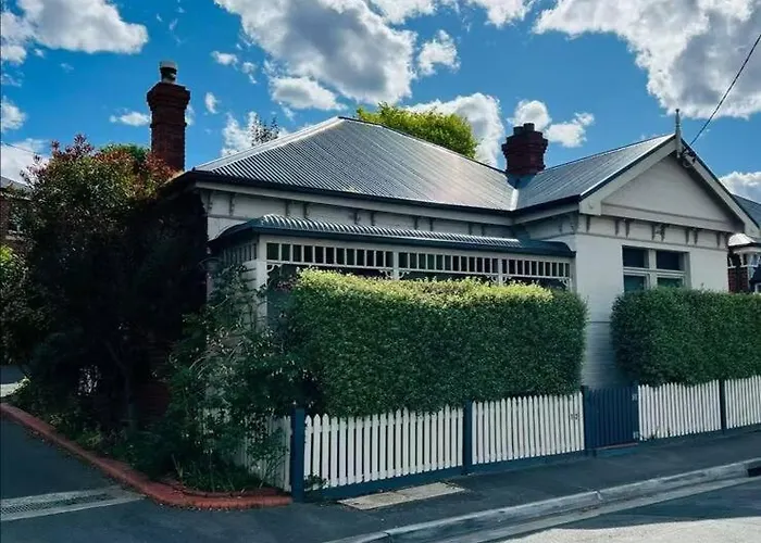 Hobart Heritage House Near City