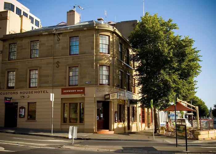 Customs House Hotel