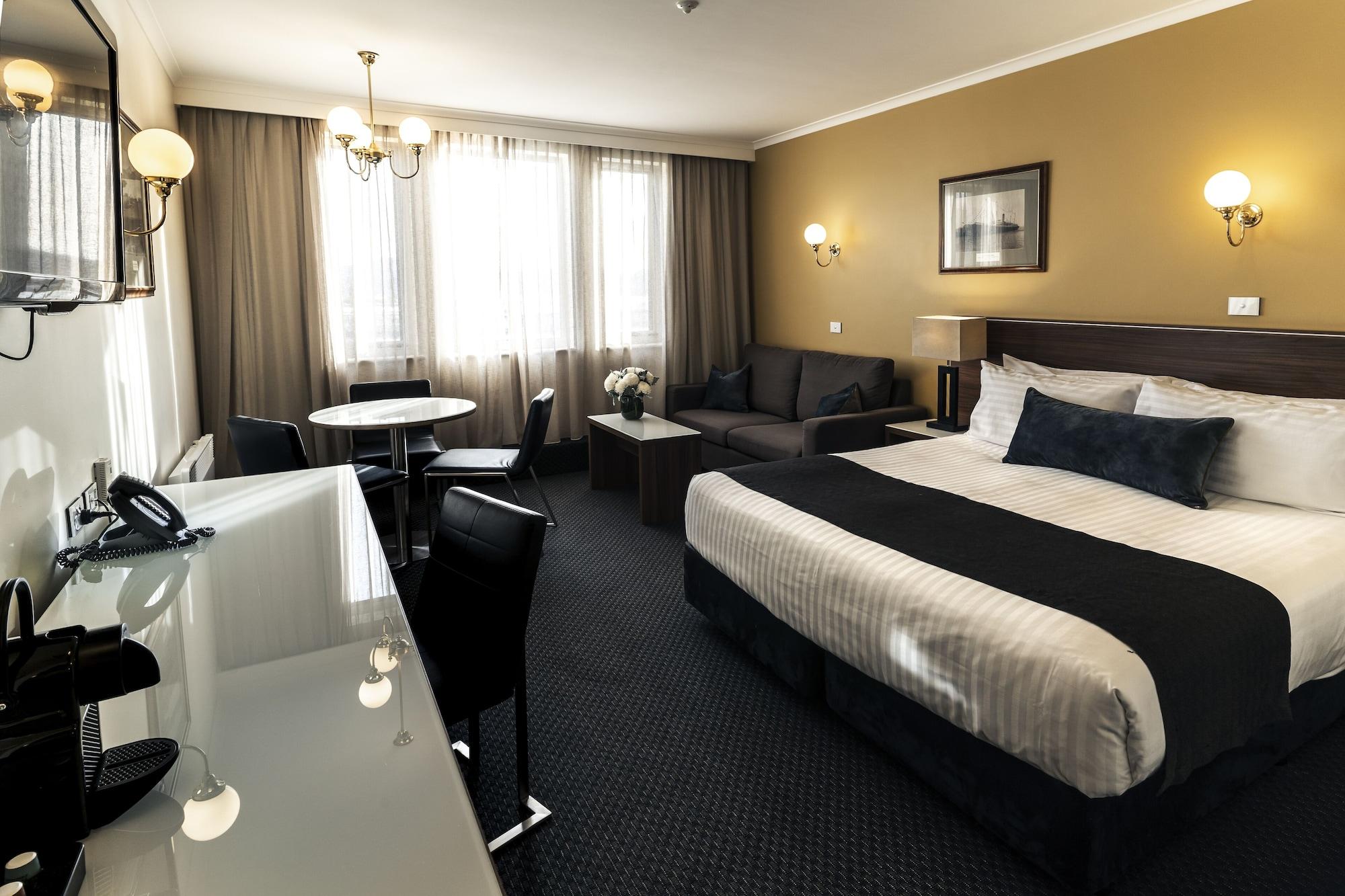 Lenna Of Hotel