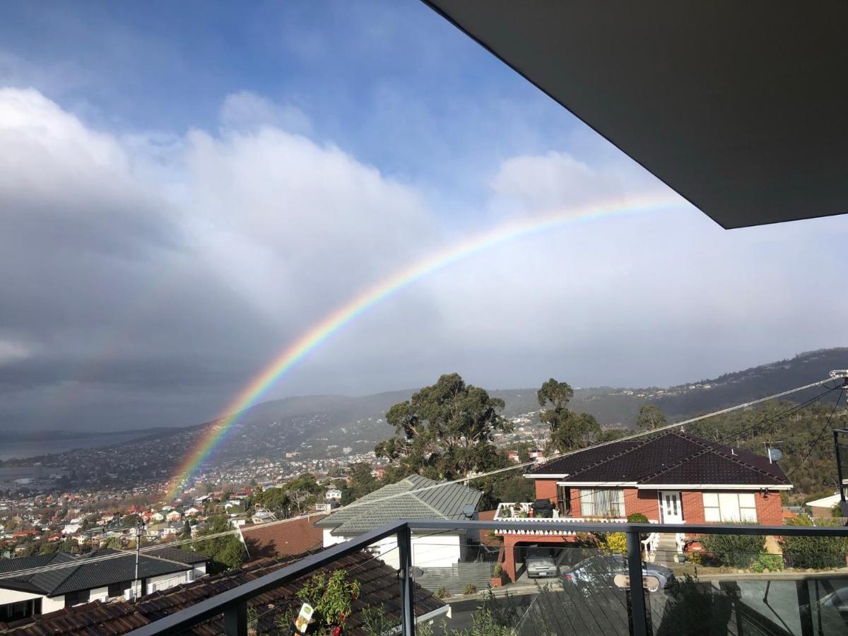 Bed & Breakfast Hobart View