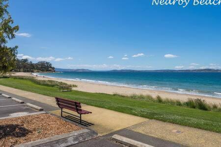 Holiday home Modern Townhouse In The Bay 500m To Hobart