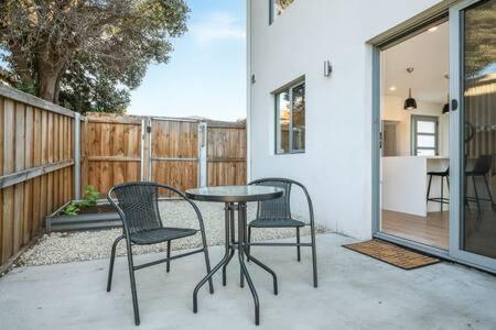 Holiday home Modern Townhouse In The Bay 500m To *
