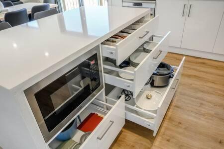 Modern Townhouse In The Bay 500m To Hobart