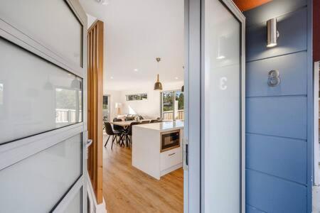 Modern Townhouse In The Bay 500m To *