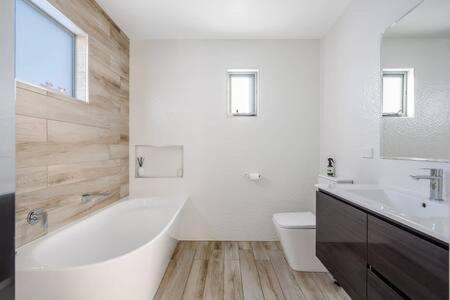 Modern Townhouse In The Bay 500m To Hobart