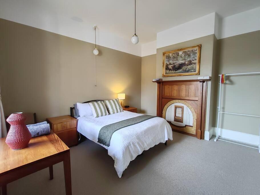 Melville Heritage Cottage, Cbd *