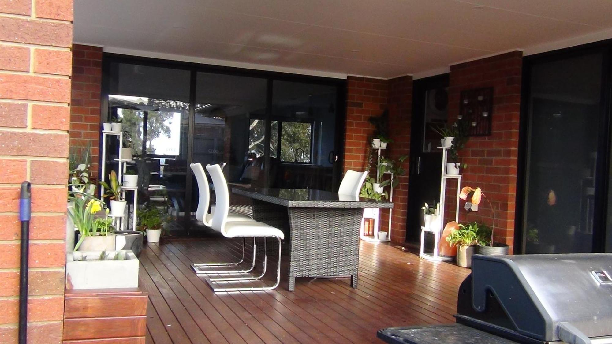 Tranquil Retreat 10 Min To Hobart-wifi Smart Tv Holiday home *