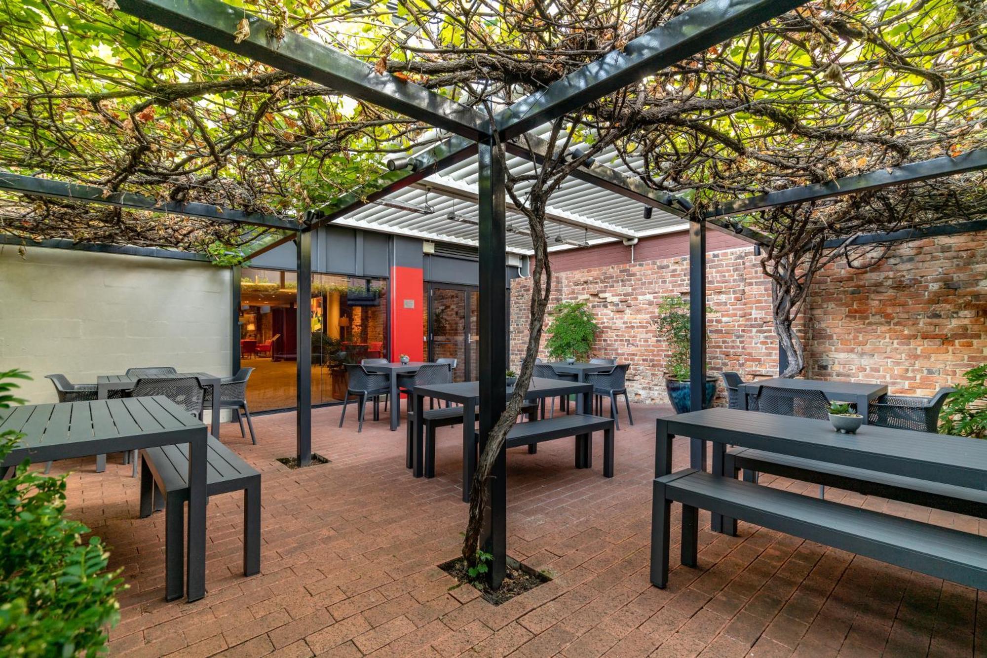 The Old Woolstore Aparthotel