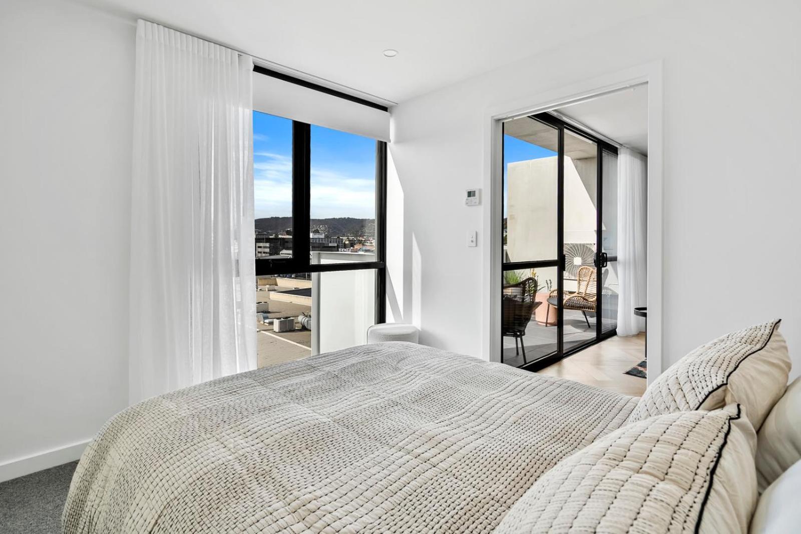 Cityscape At The Elliott In The Heart Of Hobart