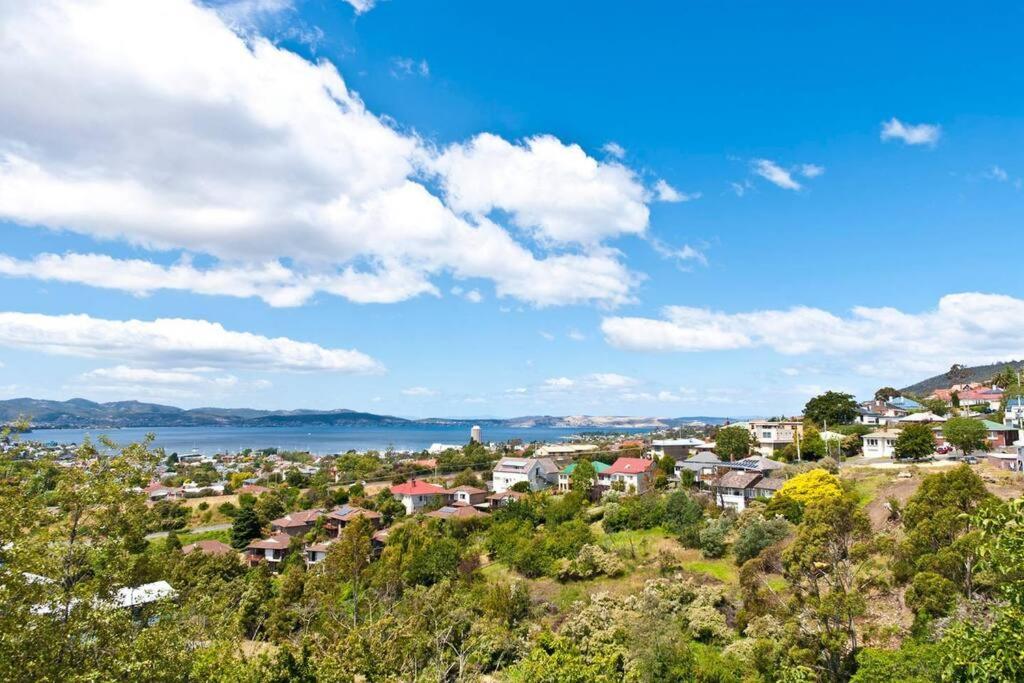 Lovely Brick With Amazing Water View Apartment