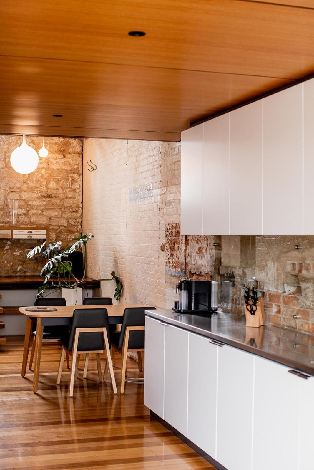 Inner-city Sanctuary With Off-street Parking Holiday home Hobart
