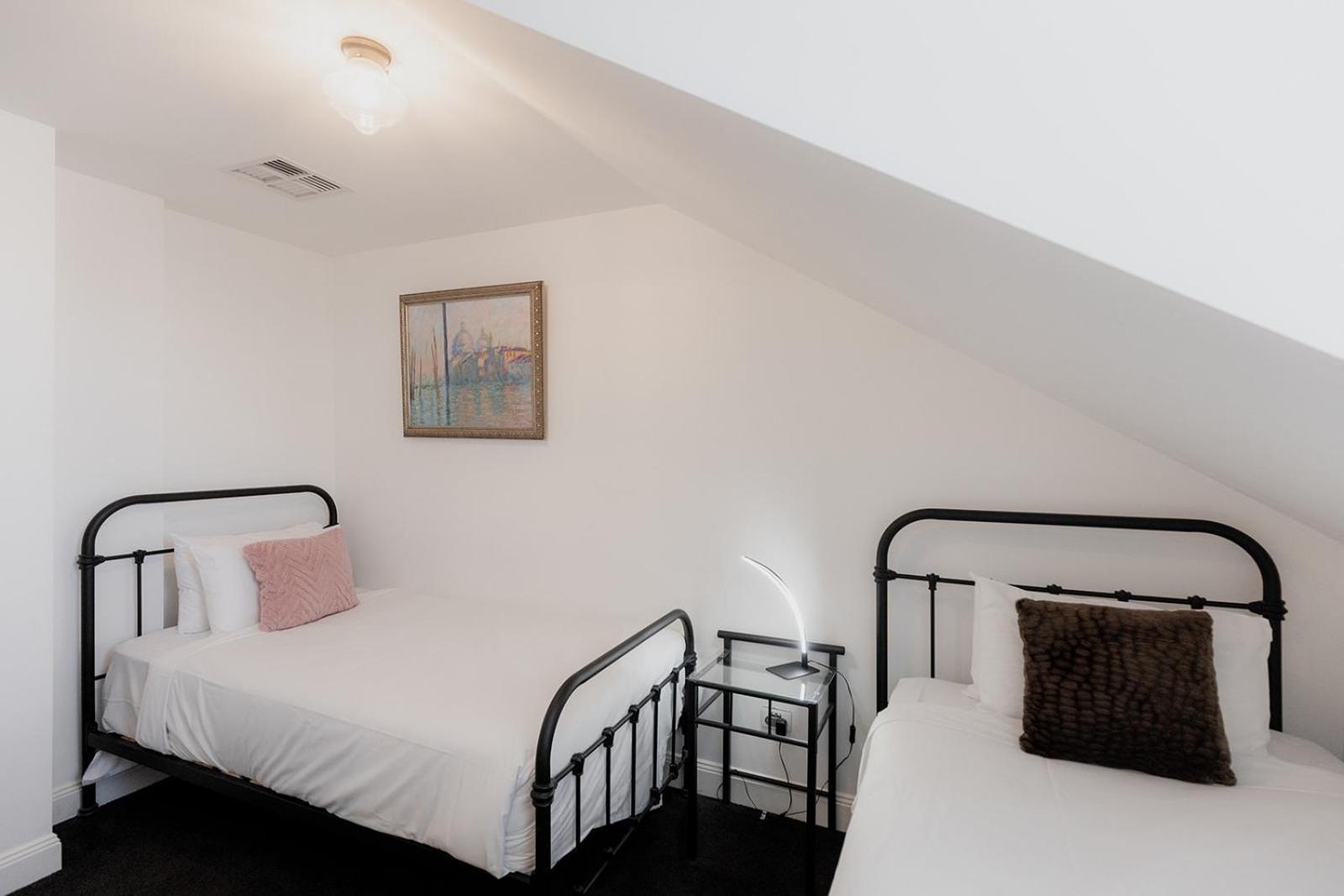 Brisbane Terrace One - Inner With Parking Holiday home Hobart