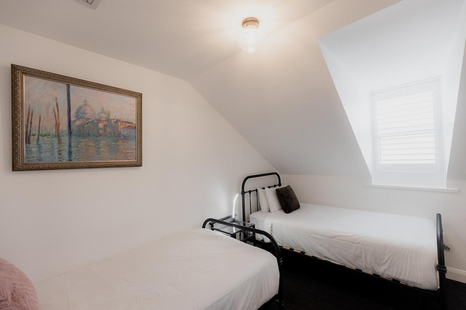 Brisbane Terrace One - Inner With Parking Holiday home Hobart