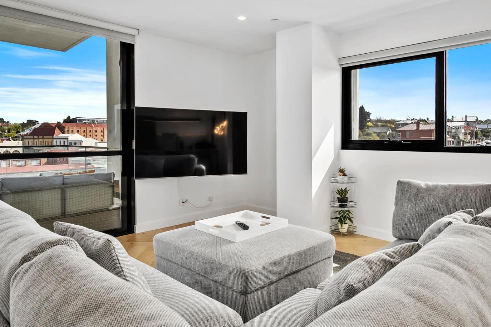 'city North Sanctuary At The Elliot' Stunning Views Apartment *