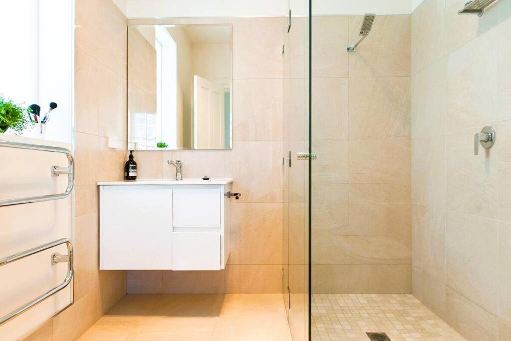South Sanctuary Quality And Comfort Holiday home