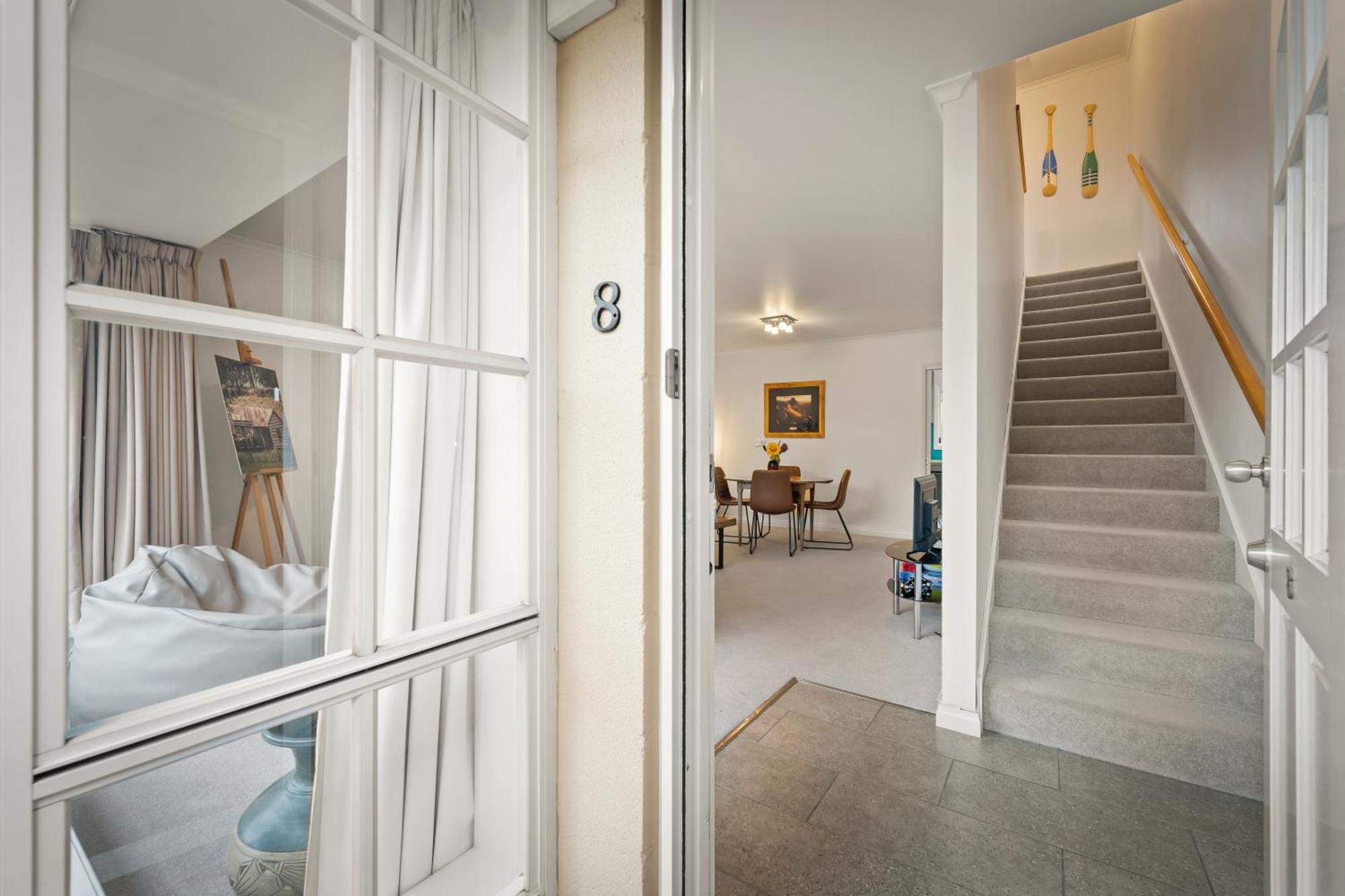 Townhouse Apartment *