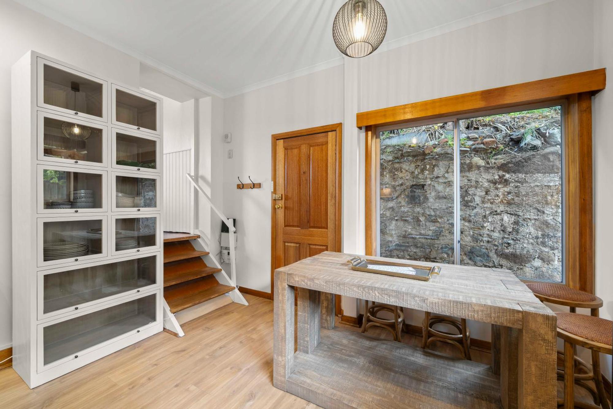 Holiday home Stylish 3 Bedroom Townhouse - Cbd *