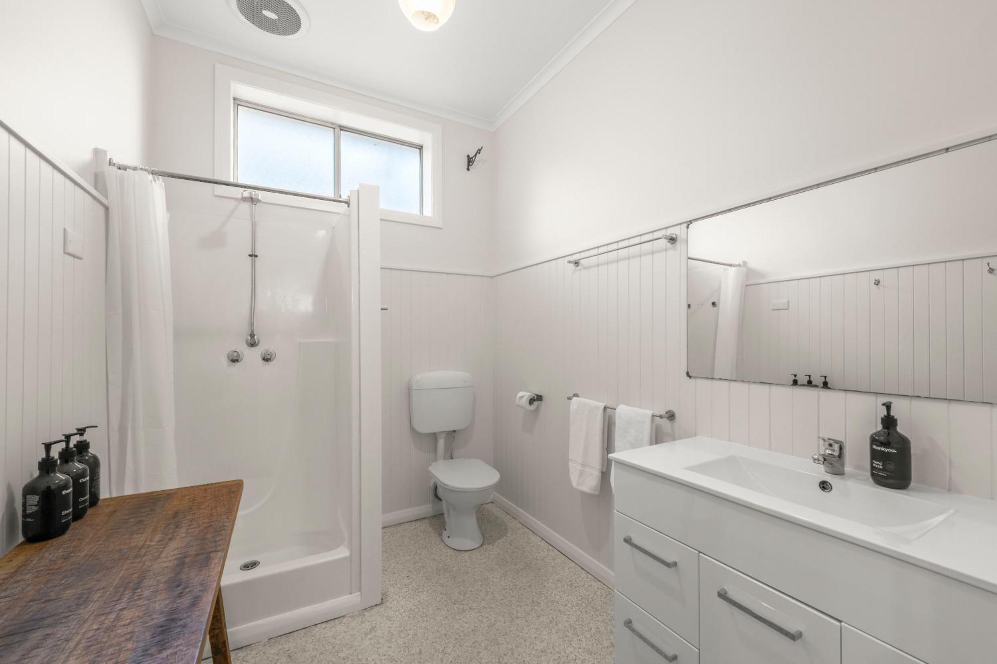 Stylish 3 Bedroom Townhouse - Cbd *