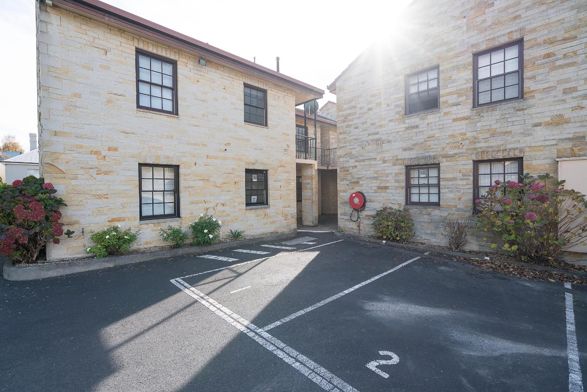 Magnolia On Colville - Historic Riverside Elegance * Hobart