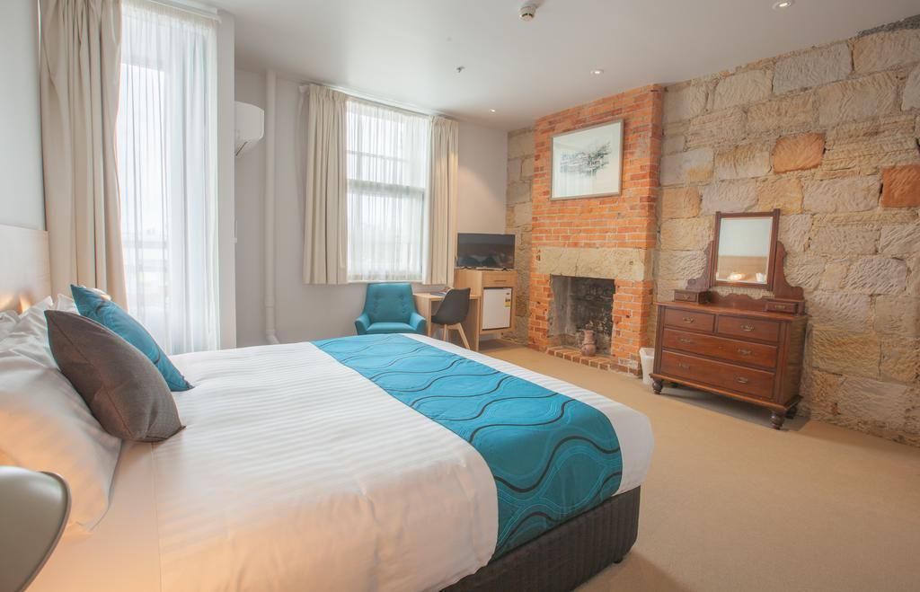Customs House Hotel