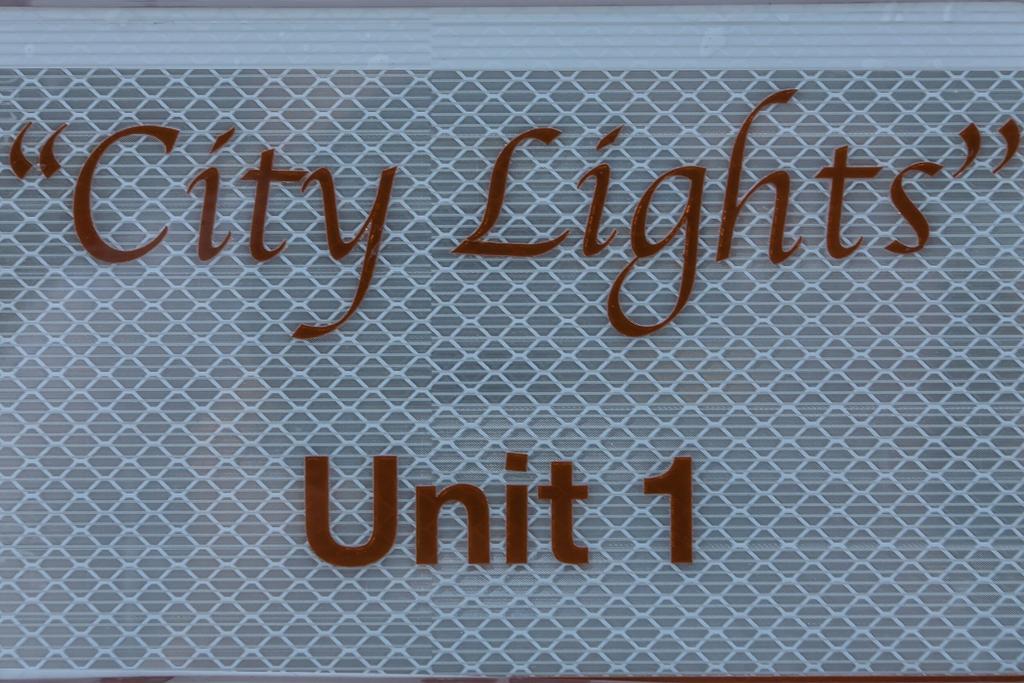 City Lights Apartment *