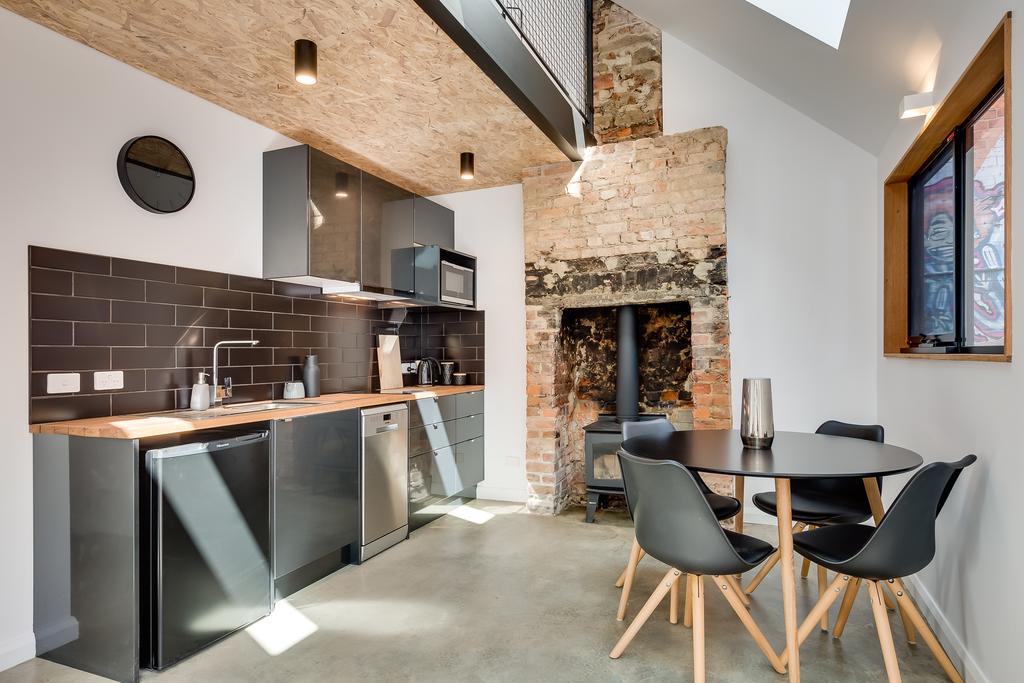 Apartment White Hobart