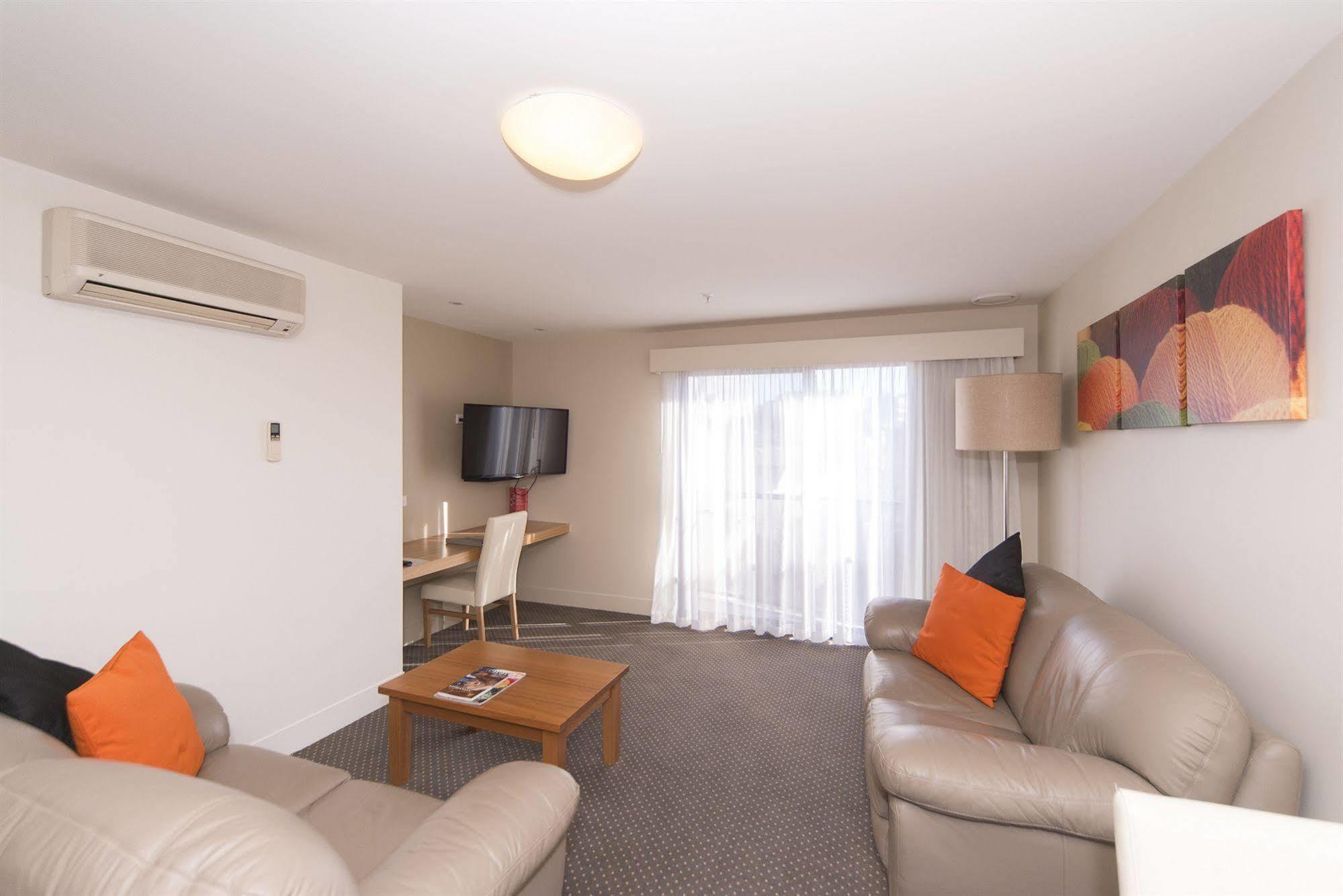 The Old Woolstore Aparthotel 4*