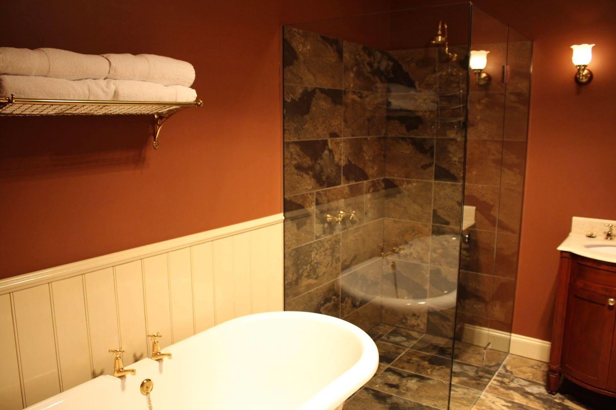 Inn The Tasmanian