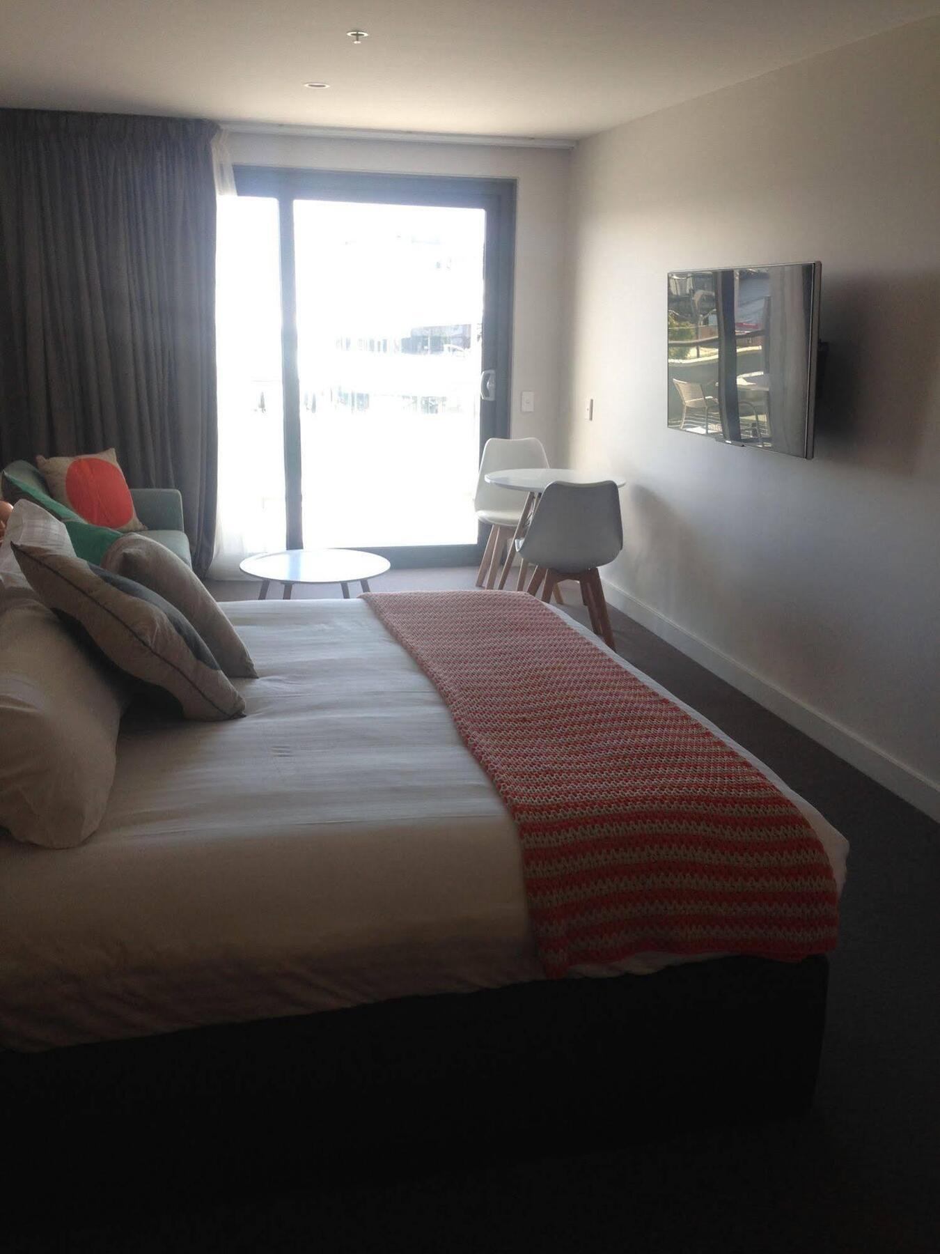 Customs House 3*