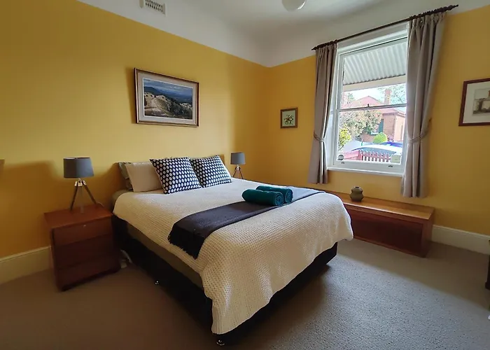 Melville Heritage Cottage, Hobart Cbd