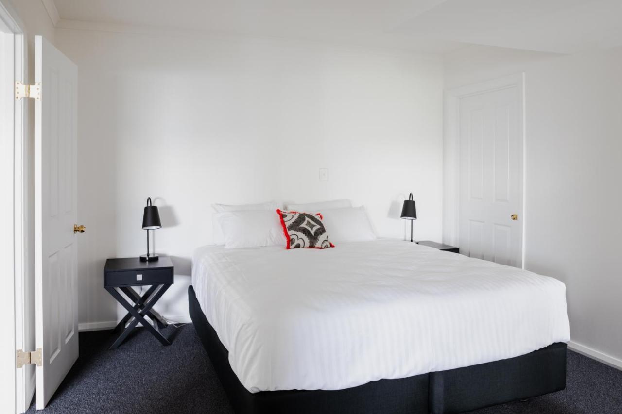Battery Point Manor Hotel