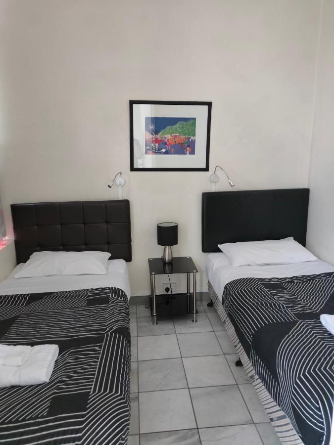Inn 102 Harrington Hobart