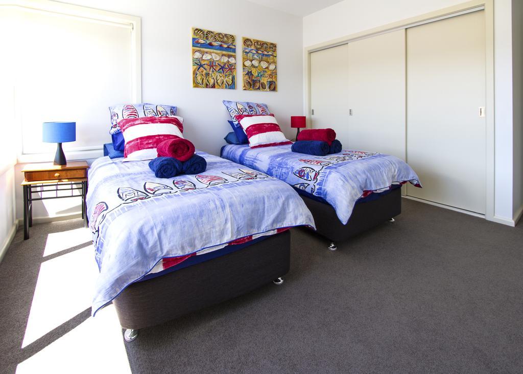 Bellerive Marina View No 28 Apartment