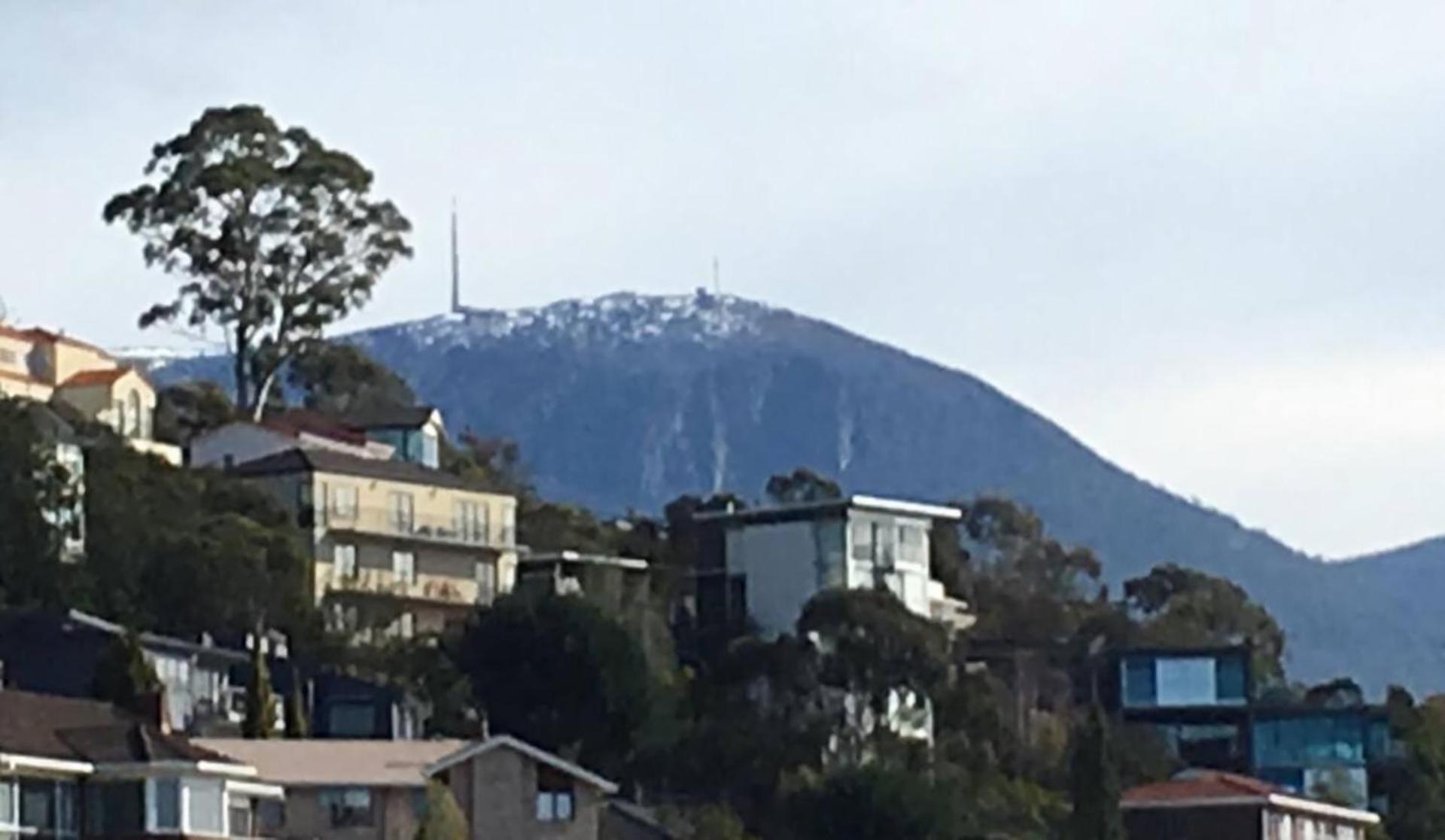 The View 2 Bed Unit With Stunning Outlook Apartment Hobart