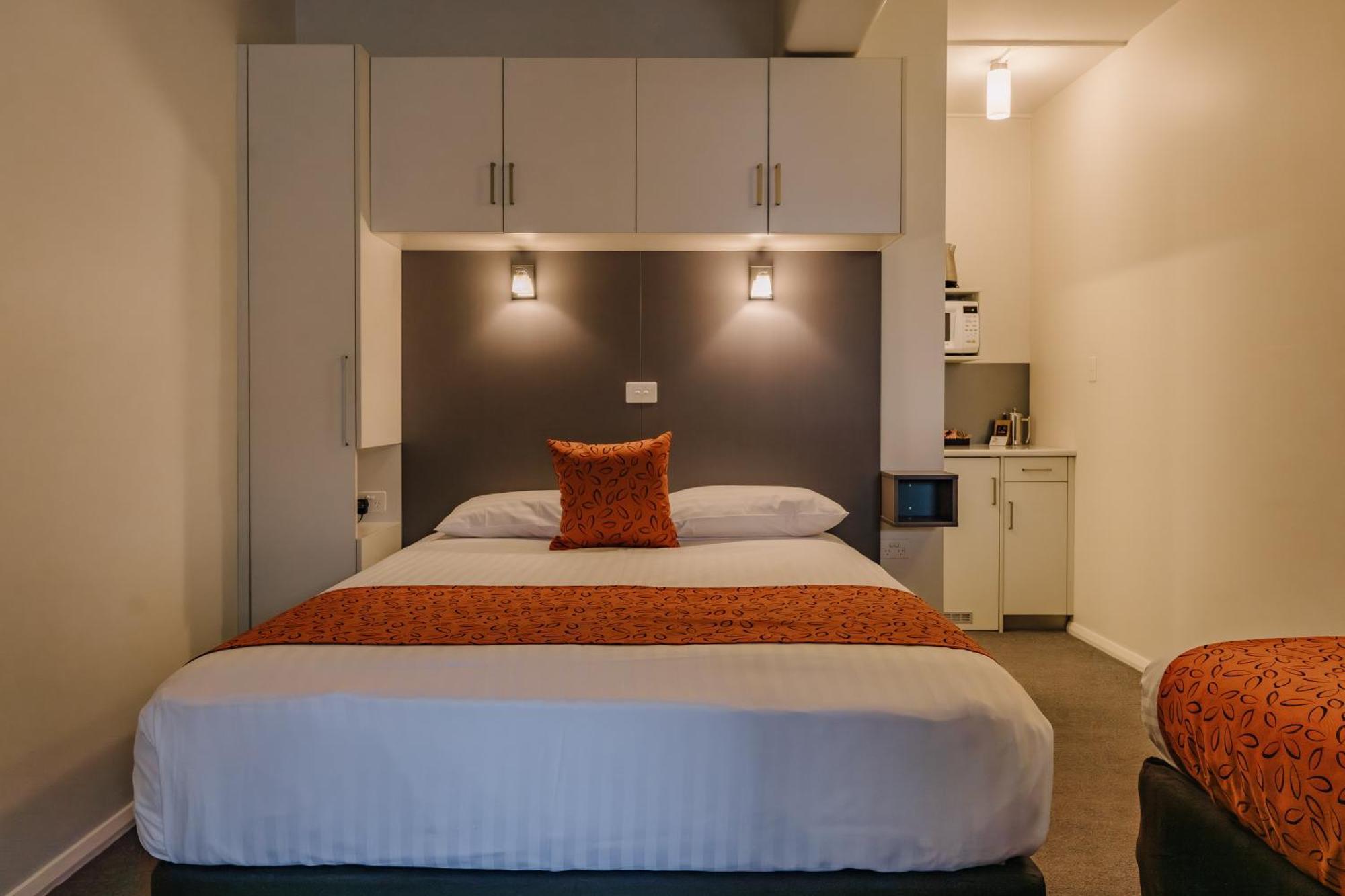429 Motel 4*